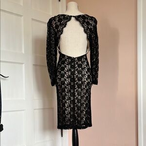 ALICE + OLIVIA Lace Sheath Dress with Bishop Sleeves and Cut Out Back